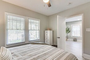 3 Mi to Dtwn: Dog-friendly Home in Houston!