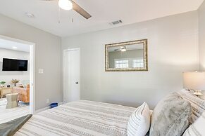 3 Mi to Dtwn: Dog-friendly Home in Houston!