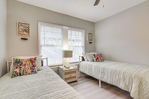 3 Mi to Dtwn: Dog-friendly Home in Houston!