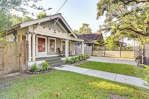 3 Mi to Dtwn: Dog-friendly Home in Houston!