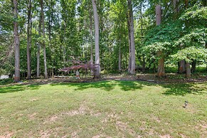 Bright Guest House: 15 Mi to Dtwn Baltimore!