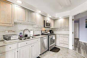 Bright Guest House: 15 Mi to Dtwn Baltimore!