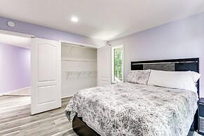 Bright Guest House: 15 Mi to Dtwn Baltimore!