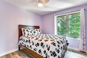 Bright Guest House: 15 Mi to Dtwn Baltimore!