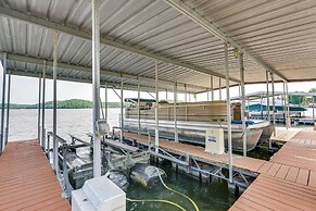 Pet-friendly Lake of the Ozarks Gem!
