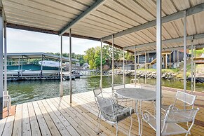 Pet-friendly Lake of the Ozarks Gem!