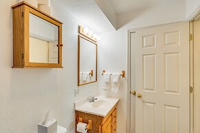 Pet-friendly Lake of the Ozarks Gem!