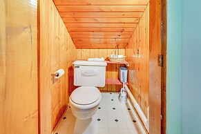 Lake Huron Retreat w/ Hot Tub, Screened Porch!