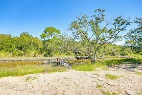 Home Near Beach in Alligator Point: Rooftop Deck!