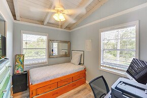 Home Near Beach in Alligator Point: Rooftop Deck!