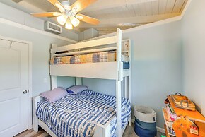 Home Near Beach in Alligator Point: Rooftop Deck!