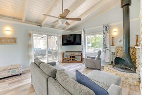 Home Near Beach in Alligator Point: Rooftop Deck!