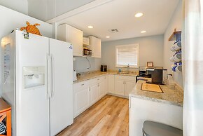 Home Near Beach in Alligator Point: Rooftop Deck!