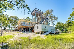 Home Near Beach in Alligator Point: Rooftop Deck!