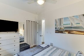 Spanaway Lakefront House: Dock, Fire Pit