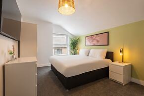 Host Stay Dragon Parade