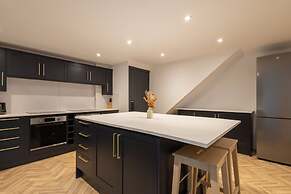 Host Stay Dragon Parade