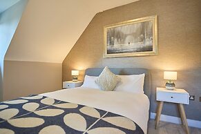 Host Stay Danford Court