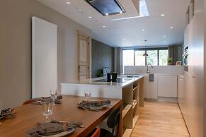 House Tilo Charming Holiday Home in Ypres for 8 Guests History Nature