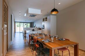 House Tilo Charming Holiday Home in Ypres for 8 Guests History Nature 