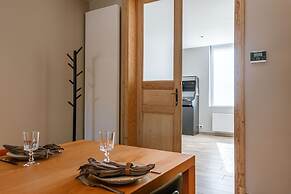 House Tilo Charming Holiday Home in Ypres for 8 Guests History Nature