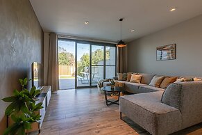 House Tilo Charming Holiday Home in Ypres for 8 Guests History Nature