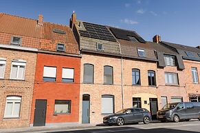 House Tilo Charming Holiday Home in Ypres for 8 Guests History Nature