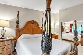 3rd Floor Back Side Penthouse Suite - 306 by Grand Wood Suites