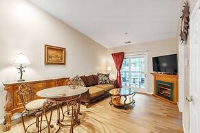 3rd Floor Back Side Penthouse Suite - 306 by Grand Wood Suites