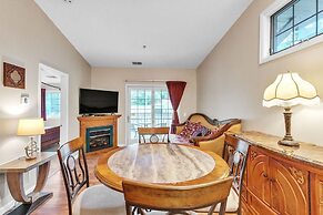 3rd Floor Back Side Corner Penthouse Suite- 305 by Grand Wood Suites