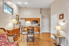 3rd Floor Back Side Corner Penthouse Suite- 305 by Grand Wood Suites