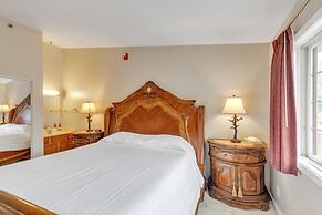 3rd Floor Front Side Penthouse Suite - 302 by Grand Wood Suites