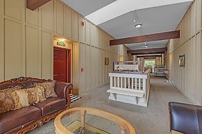 2nd Floor Front Side Signature Suite - 201 by Grand Wood Suites