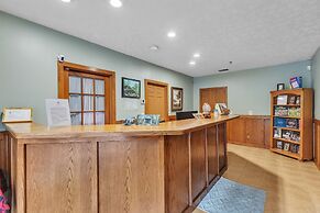 3rd Floor Front Side Penthouse Suite - 303 by Grand Wood Suites