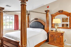 3rd Floor Front Side Penthouse Suite - 303 by Grand Wood Suites