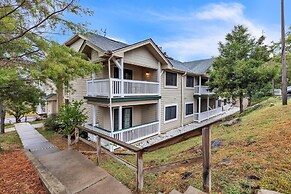 2nd Floor Front Side Suite - 203 by Grand Wood Suites