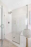 Lagoon Tower 1301 3 Bedroom Condo