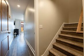 Fully Equipped 2BR Condo w/ Private Hot Tub & Views Newpark Terrace 57