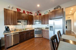 Fully Equipped 2BR Condo w/ Private Hot Tub & Views Newpark Terrace 57