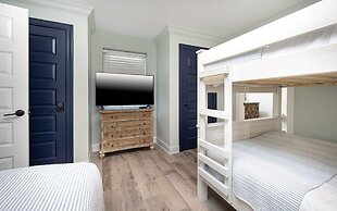 Phoenix Vii 71009 2 Bedroom Condo