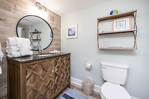 Phoenix Vii 71009 2 Bedroom Condo