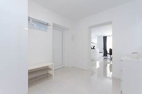 Premium City Center Apartment Tartini 1