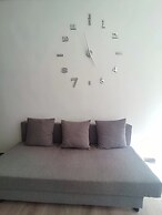 Modiano Studios  Center-Your Urban Stay