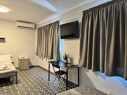 Modiano Studios  Center-Your Urban Stay