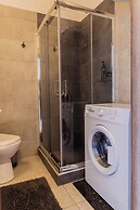 Modiano Studios  Center-Your Urban Stay