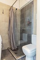 Modiano Studios  Center-Your Urban Stay