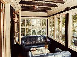 Splendid Cabin in Camping Resort