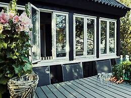 Splendid Cabin in Camping Resort