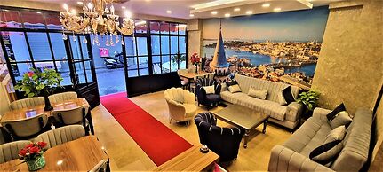 By Historyal Hotel Due