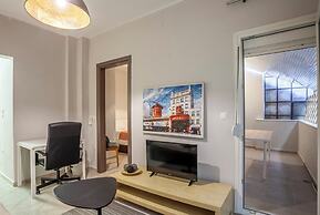 Be Queen-Your Urban Stay